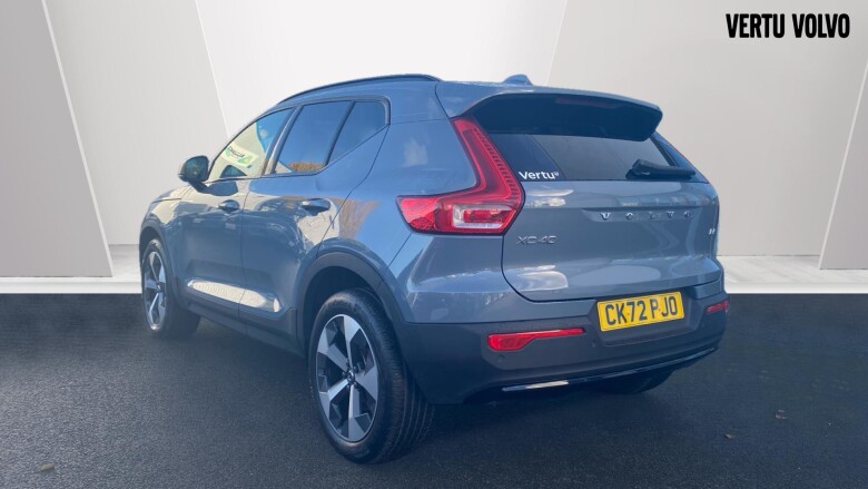 Volvo XC40 2.0 B4P Ultimate Dark 5dr Auto Petrol Estate